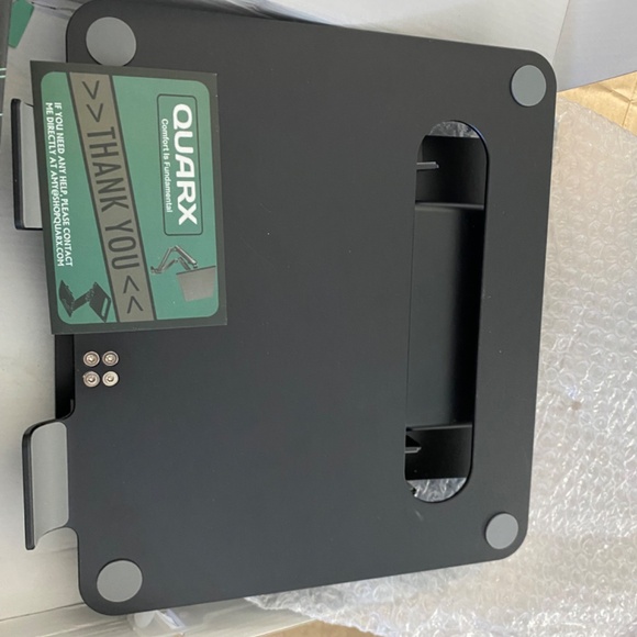 QUARX Quad Pro Ergonomic Laptop Stand +phone holder– Adjustable 11–17″ – Black - Picture 3 of 5